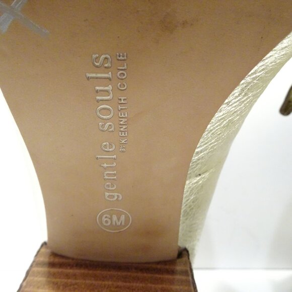 Gentle Souls Kenneth Cole Ethan Loafer Size 6 Gold Leather Block Heel Kiltie - Picture 6 of 6